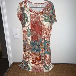 Maurices Floral Paisley Top in Red and Blue